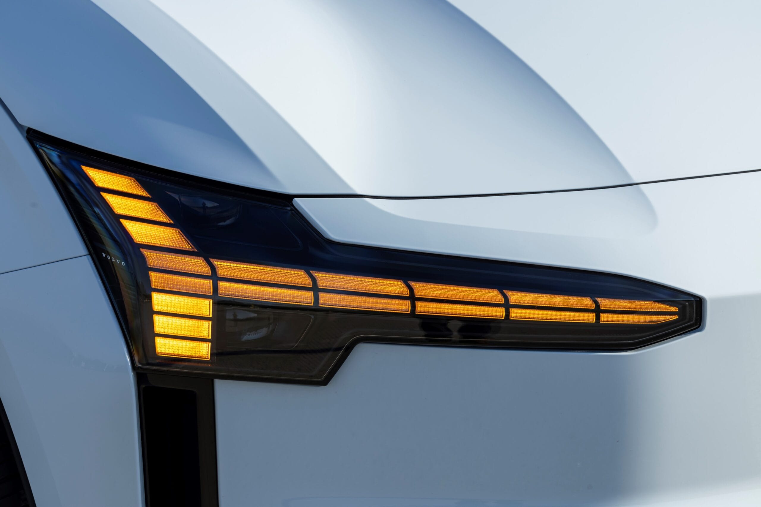 Volvo EX30 Launched in India at ₹39.99 Lakh: Sweden's Most Affordable Electric SUV Arrives 2 Volvo EX30 Headlights